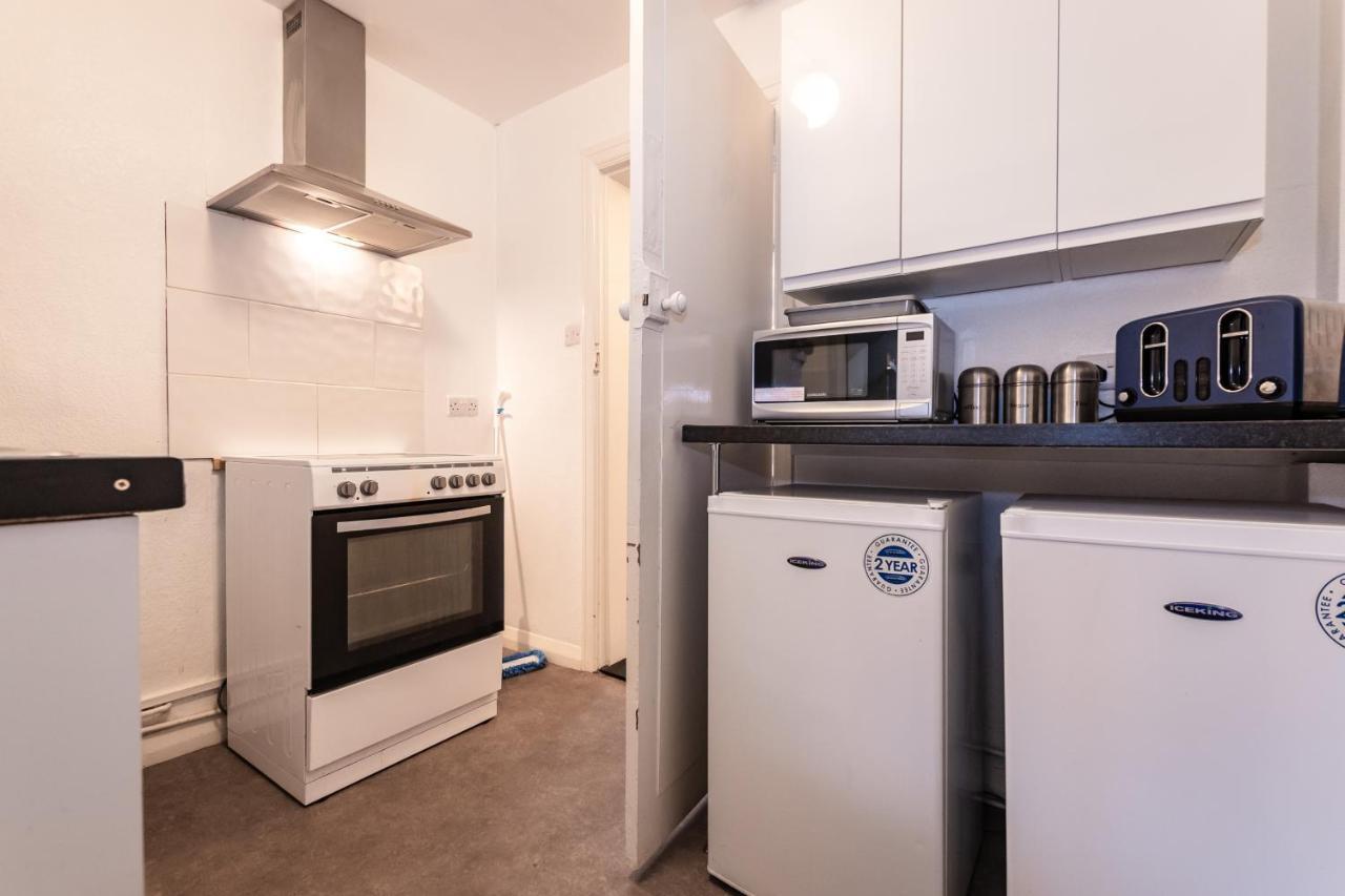 Best Price! Perfect Gunwharf Accommodation - 5 Single Beds Or Kingsize Free Parking Portsmouth Exterior photo